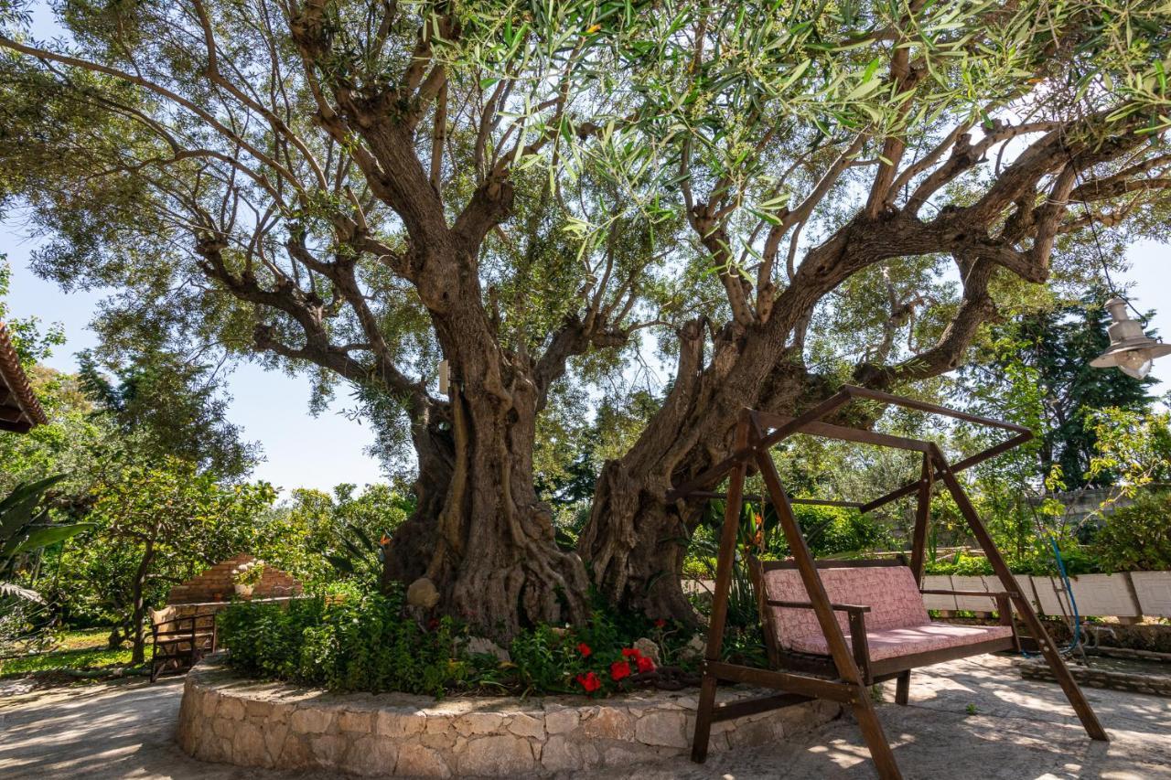 Dopia's Garden Apartment